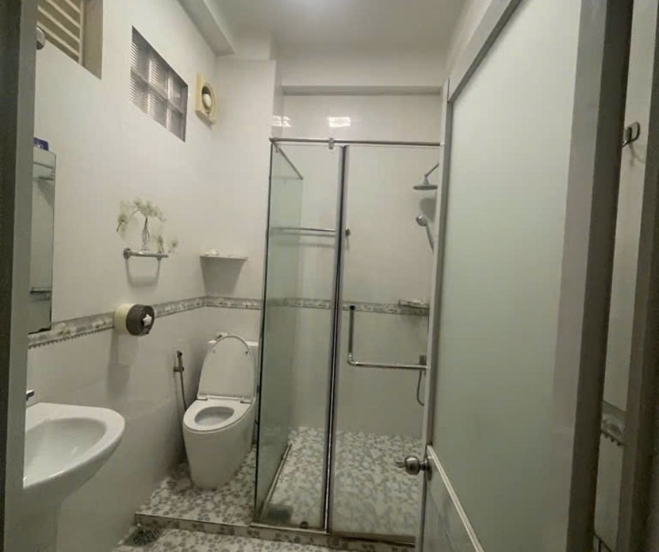 Bán nhà đẹp Măt Tiền Q.4, Gần Tân Vĩnh, 5,2m x 10m, 4 tầng, Giá nhỉnh 8 tỷ. 3