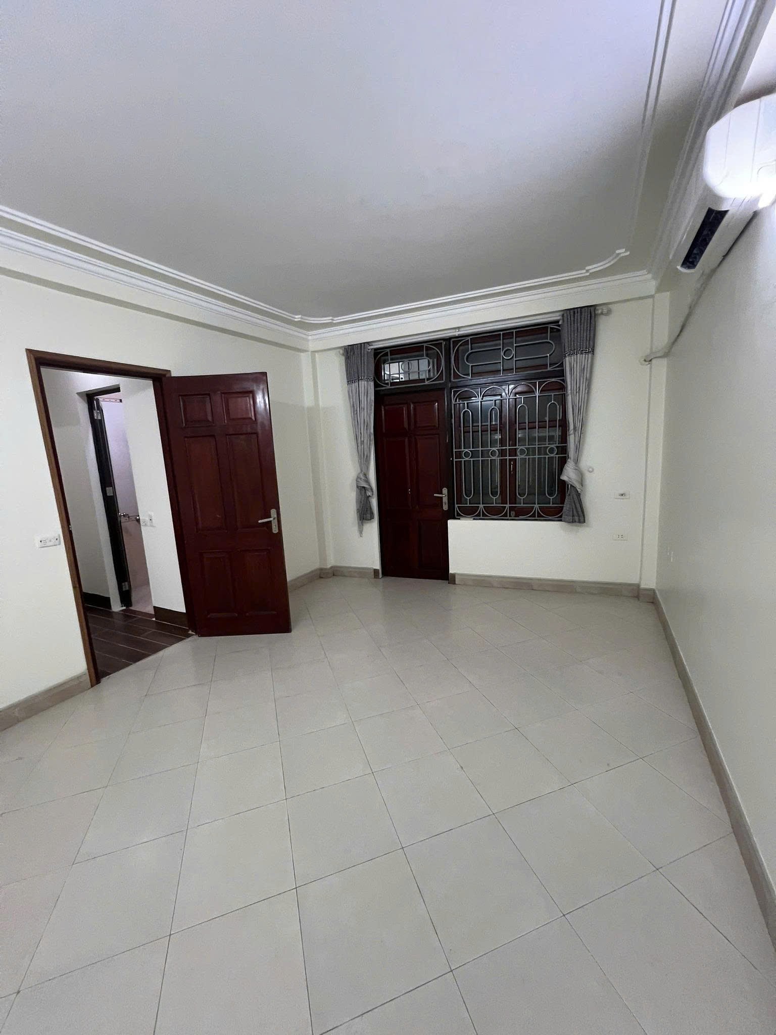 Cho thuê nhà riêng MỚI ĐẸP ngõ 612 Đê La Thành, Đống Đa 40m x 5T giá 15 triệu 3