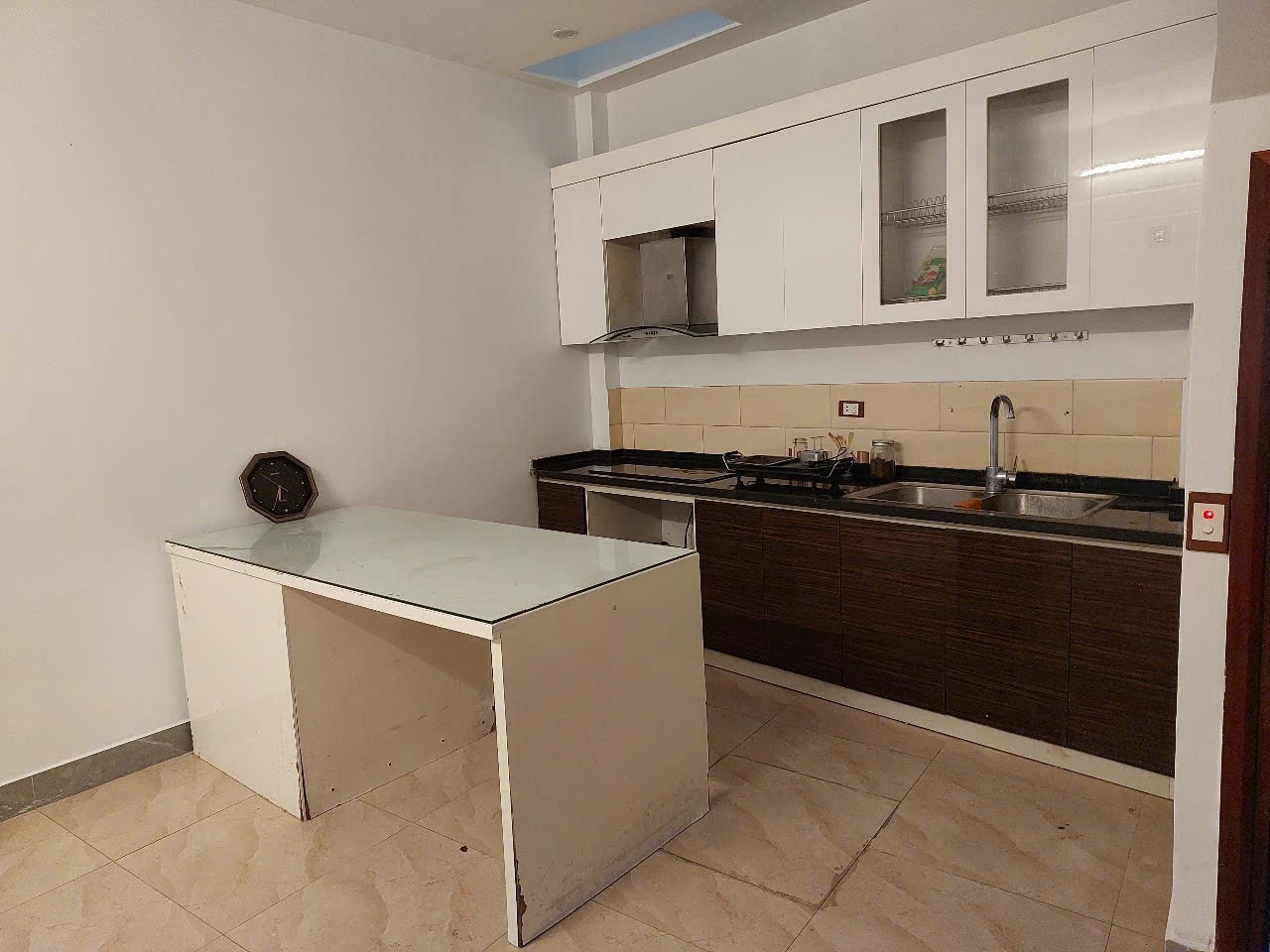 Cho thuê nhà riêng  45M x 5t, 6PN4WC ô tô đỗ cửa - Hoa Bằng, Cầu Giấy giá 22.5 triệu 2