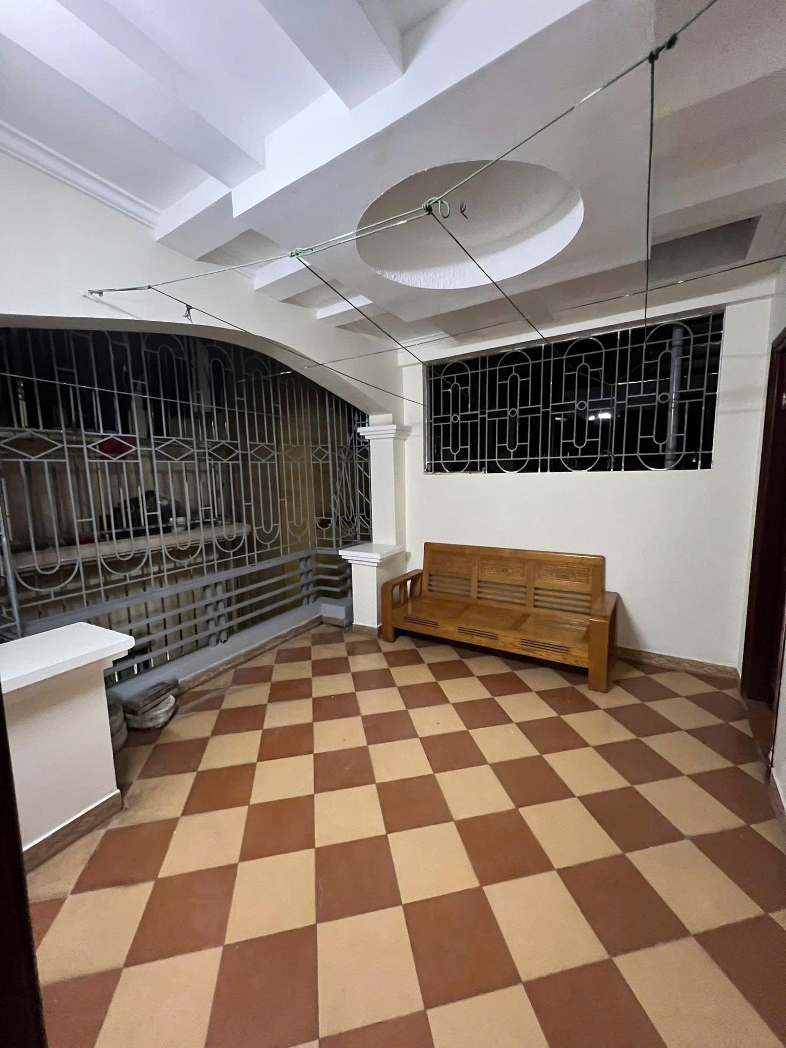 Cho thuê tại Ngõ 204 Trần Duy Hưng, Trung Hòa, Cầu Giấy 30m x 5T giá 12 triệu 6