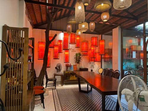 Nhà Hoàng Hoa Thám 190m 3 tầng MT 14m ngõ thông đang cho thuê giá 48 tỷ 2