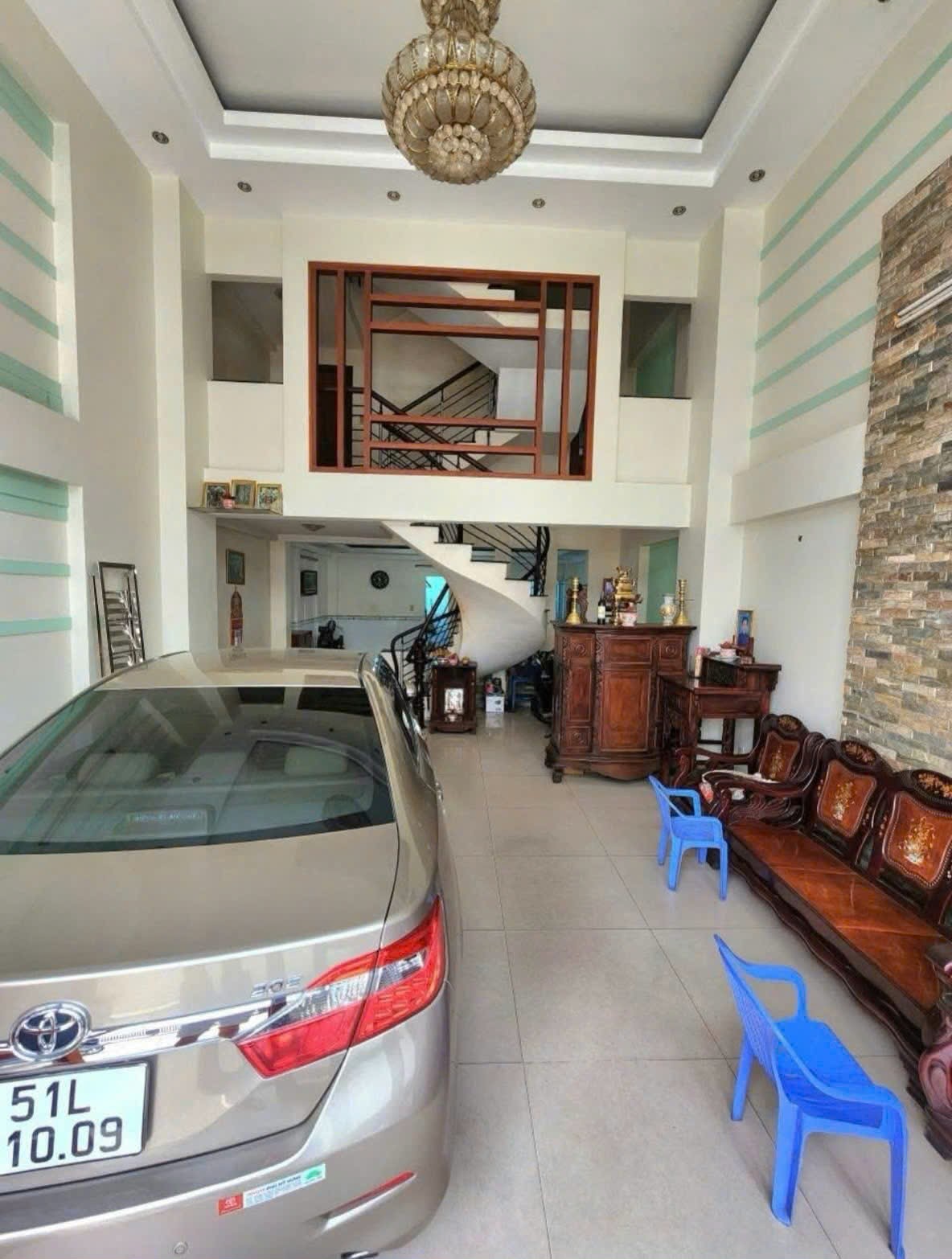 Bán nhà Quận 7 đường số 15 P.Tân Kiểng, dt 5,8x18m,3 lầu,st