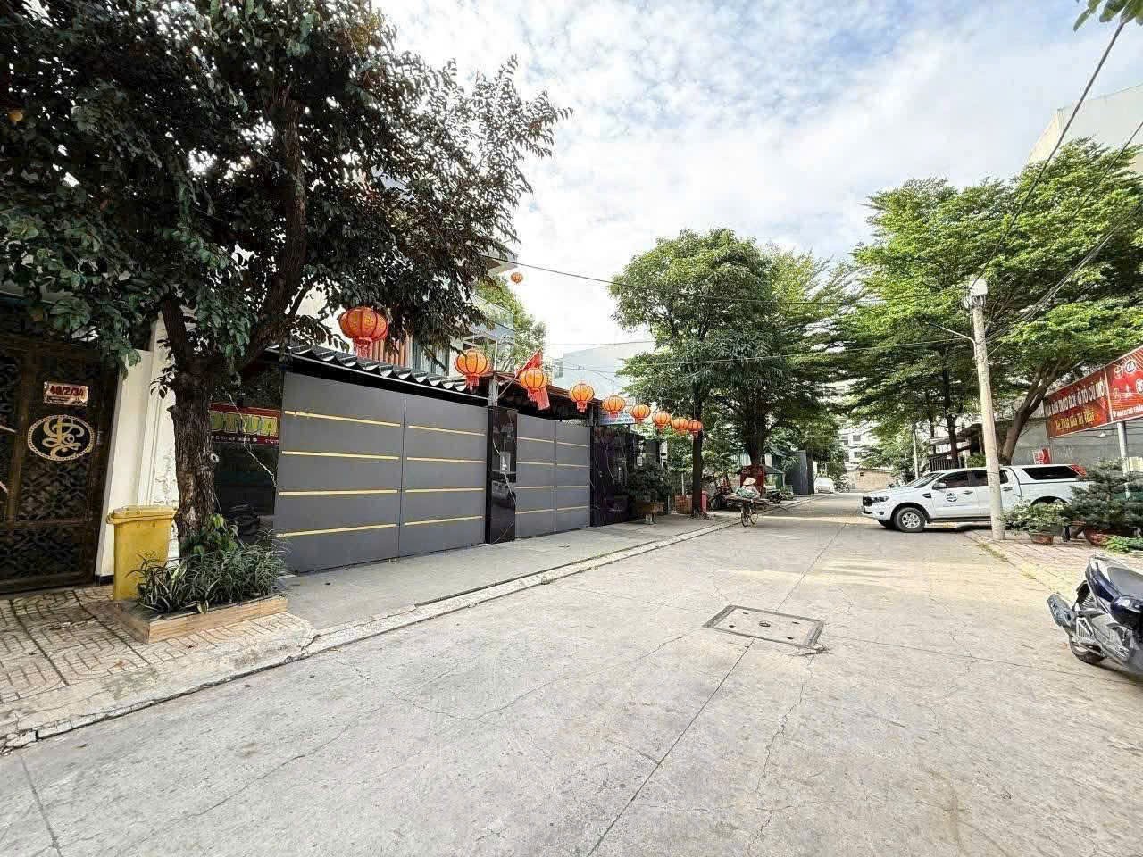 SIÊU PHẨM NHÀ 1 LỬNG 4 LẦU (5x28) – CÓ THANG MÁY – GIÁ CHỈ 11 TỶ! 2