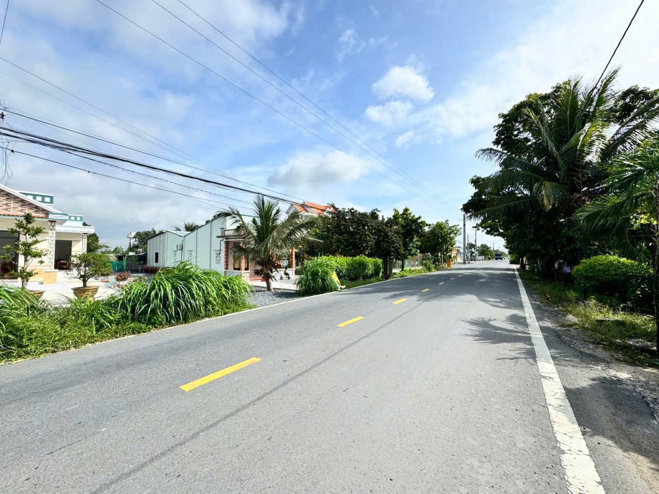 Đất thổ cư 182m2 lô góc 2 mt đường nhựa xã Cần Đước giá rẻ 1 tỏi 30tr 3