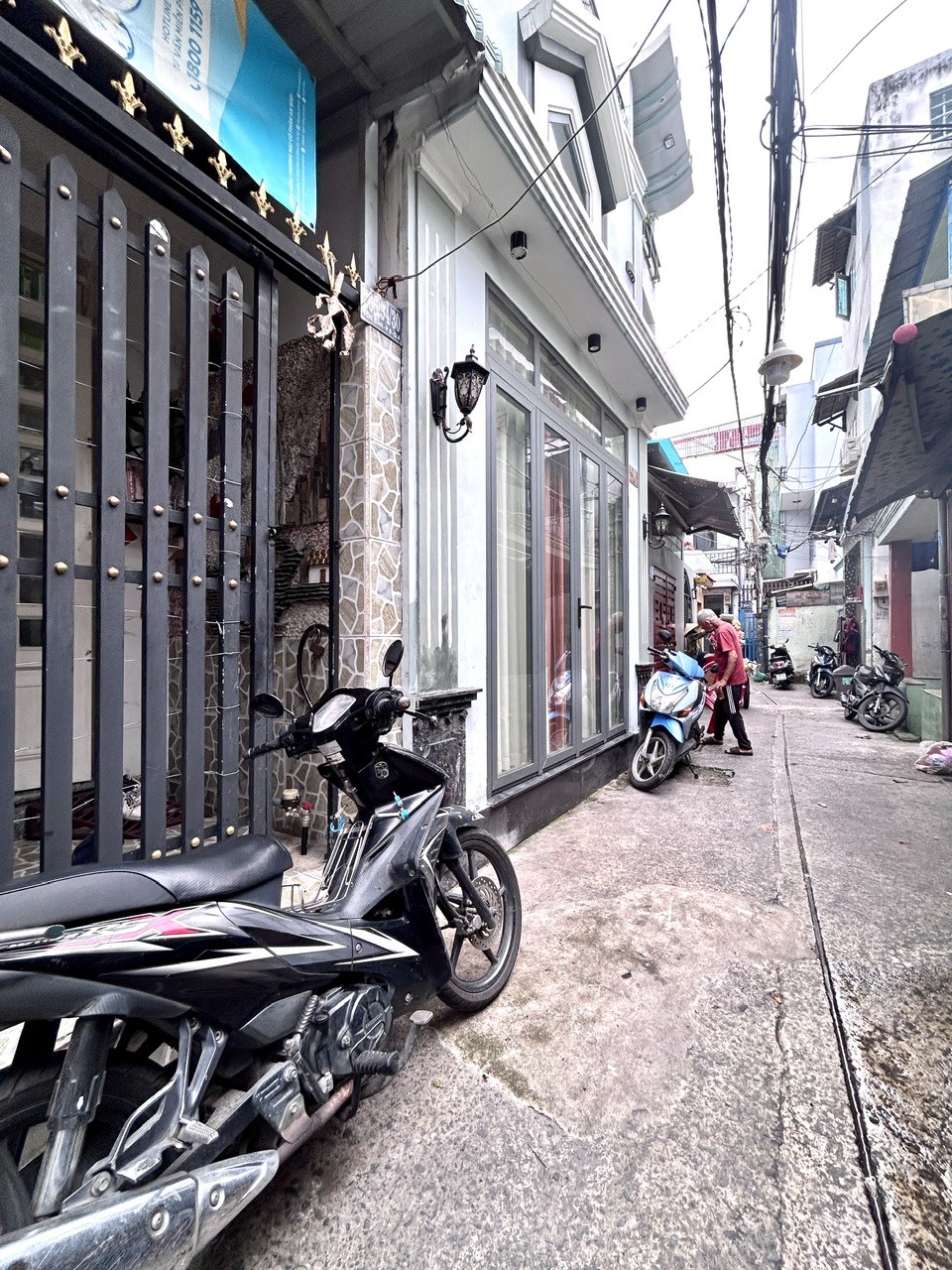 NHÀ ĐẸP NHỈNH 5 TỶ - NGANG 4.3M- ĐƯỜNG TÔN ĐẢN- CÓ SẴN NỘI THẤT ĐÍNH TƯỜNG- GIÁP VĨNH KHÁNG, 5