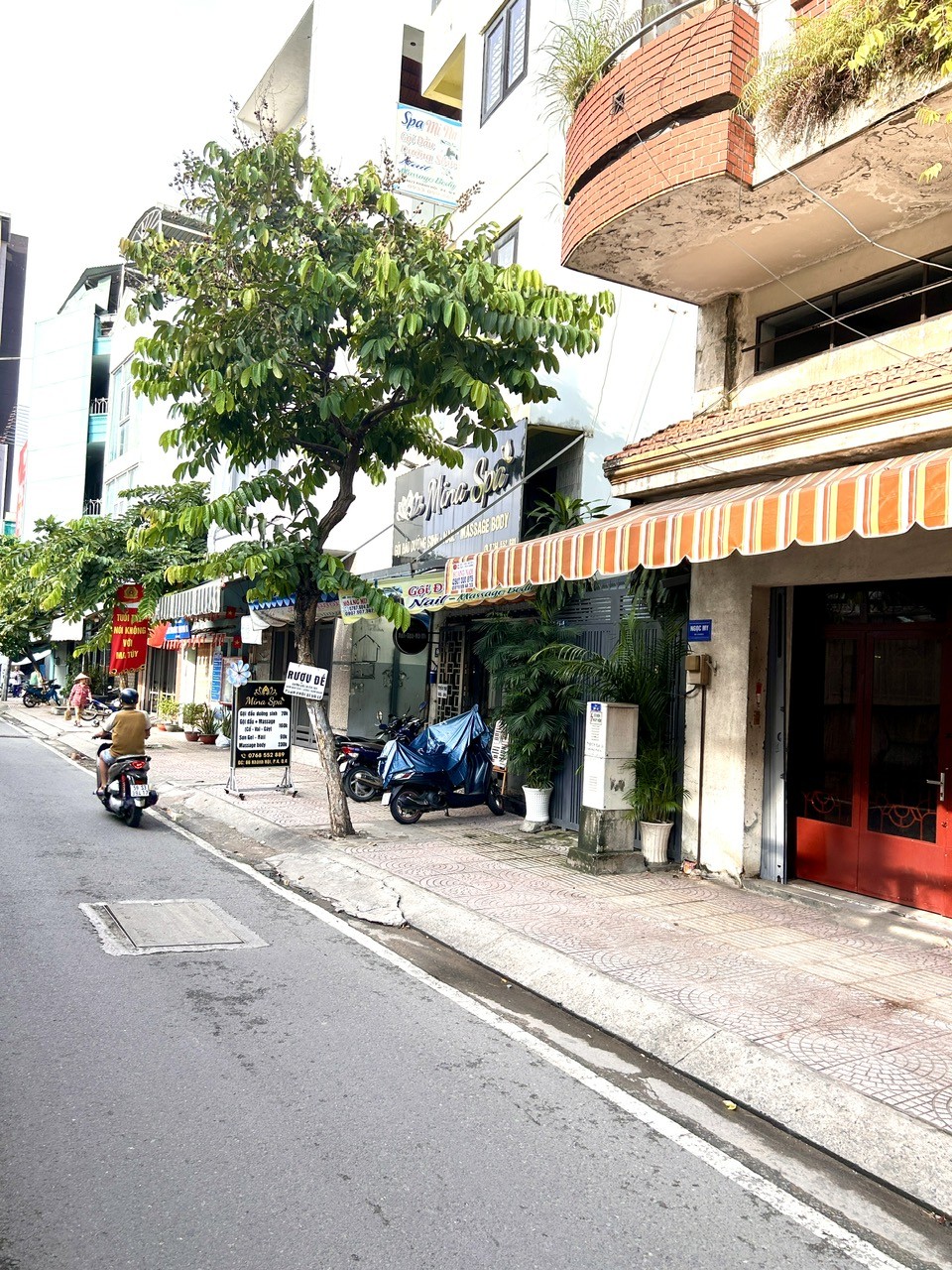 BÁN NHÀ MT KINH DOANH- Đ. KHÁNH HỘI - THÔNG RA  HOÀNG DIỆU, BẾN VÂN ĐỒN QUA Q1 VÀ Q7 CHƯA ĐẦY 3 2