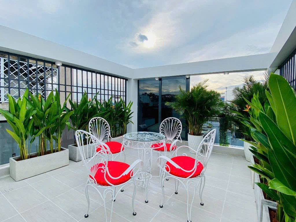 Nhà đẹp Thống Nhất Gò Vấp 65m2 9.68 tỷ thang máy hẻm xe hơi thông MTKD 4