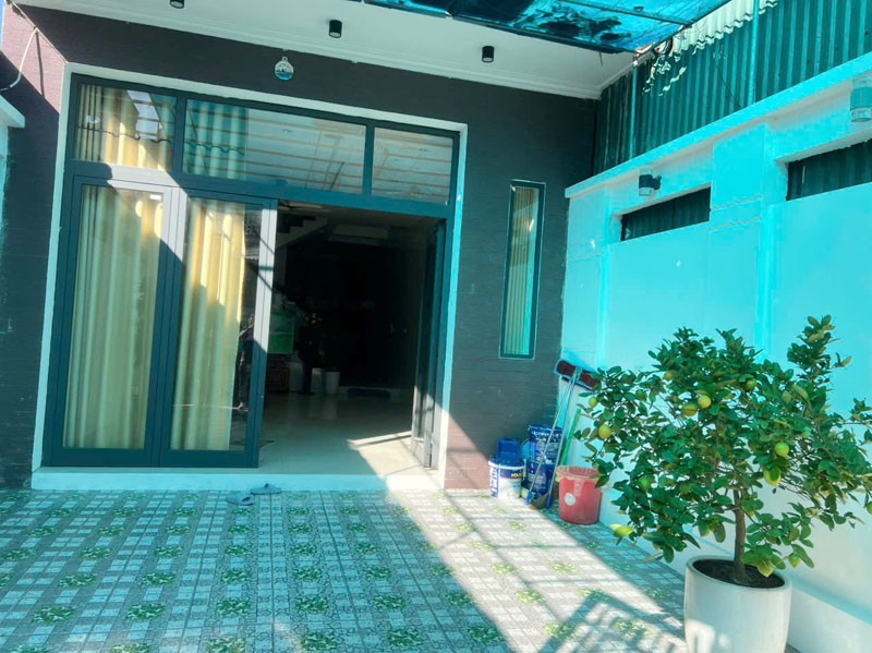 Cần tiền giá nào cũng bán - Nhà 125m2, 3 Tầng, ô tô vào nhà, chỉ 500m ra Vinhomes 3