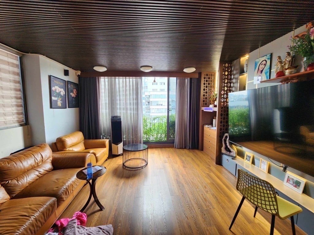 BÁN NHÀ Đ.BẾN VÂN ĐỒN- NGANG NỞ HẬU TÀI LỘC- XE HƠI ĐẬU CỬA- LƯU THÔNG HOÀNG DIỆU- KHÁNH HỘI- 2