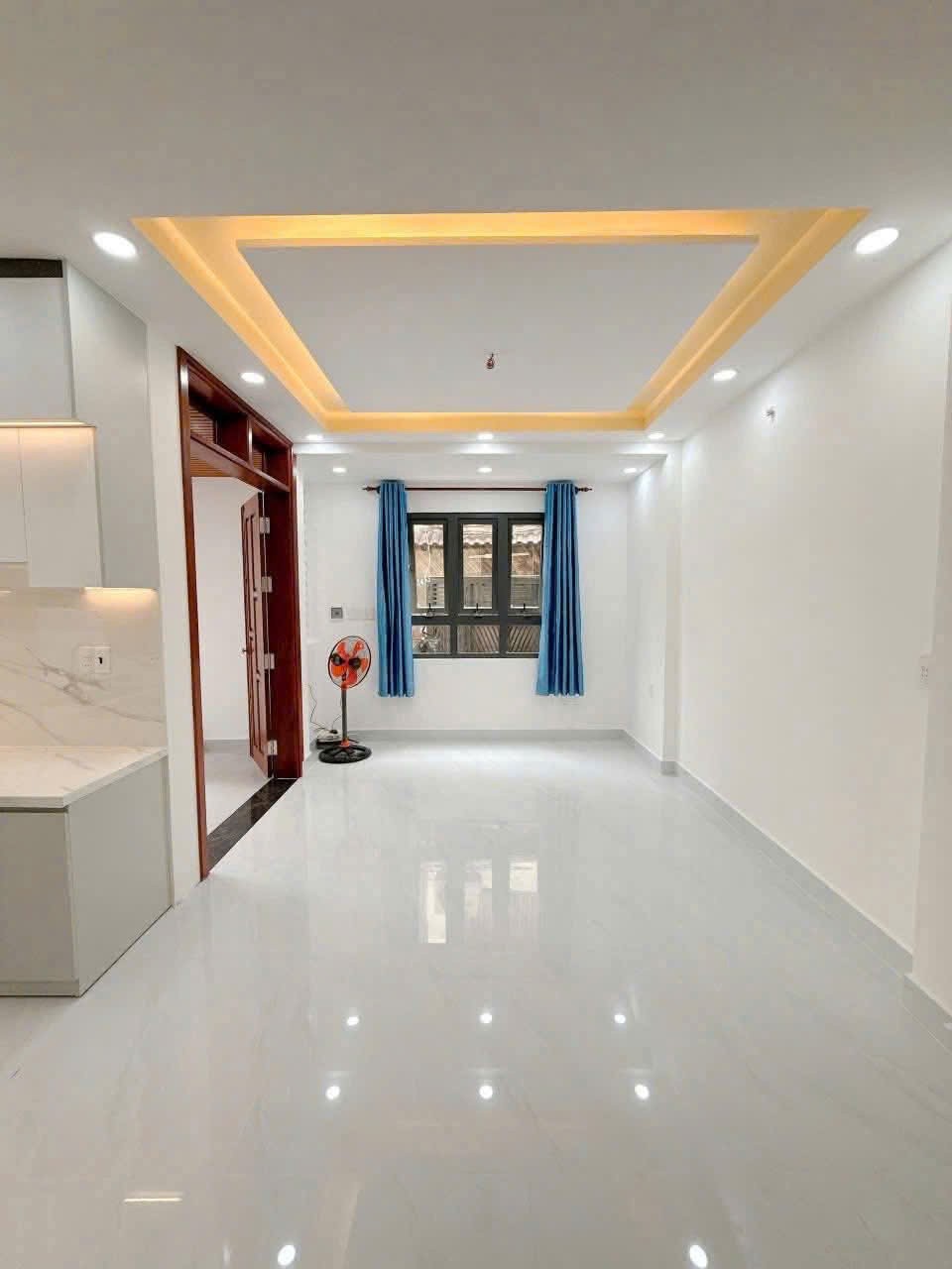 Bán nhà góc 2 MT, 3L, 6pn, ngay nguyễn thị thập, Q.7 4