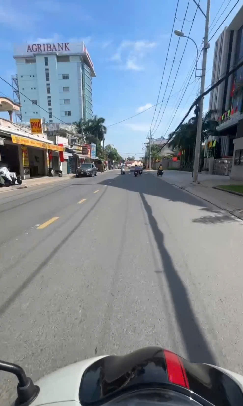 MẶT TIỀN VÀNG (8.82x28) – TRUNG TÂM THỊ TRẤN HÓC MÔNGIẢM SỐC 3,5 TỶ 3