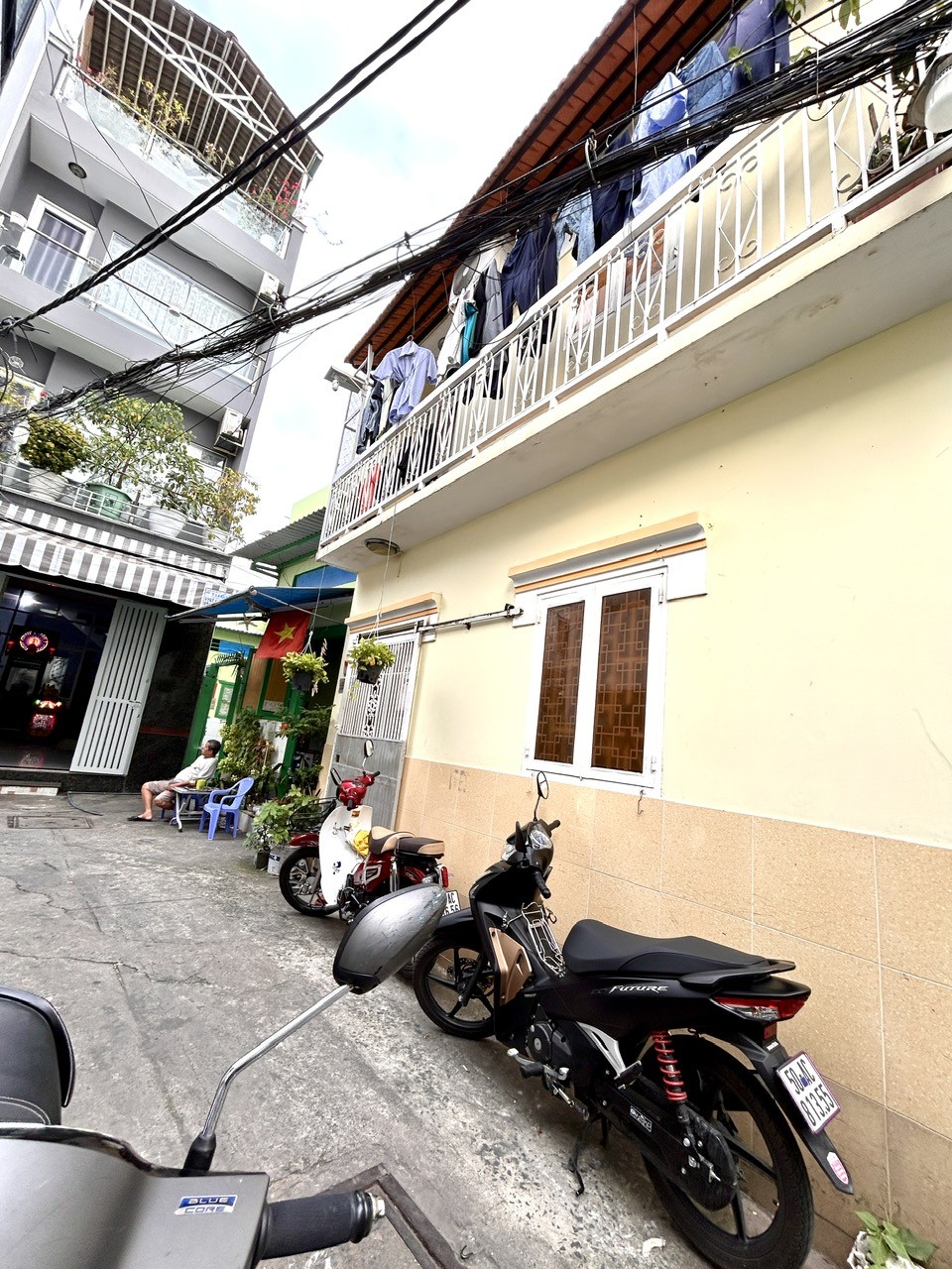 BÁN NHÀ TRỌ CÓ DT LỚN 110.5M- CHÀO CHỈ 7T THÔI- VÀI BƯỚC CHÂN RA MT XE HƠI ĐOÀN VĂN BƠ- ĐẾN Đ. XÓM 2