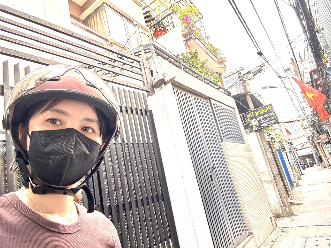 BÁN NHÀ Đ.ĐOÀN VĂN BƠ - VÀI BƯỚC CHÂN RA MT HXH- DT LỚN 72M2- LƯU THÔNG TÔN THẤT THUYẾT- NGUYỄN