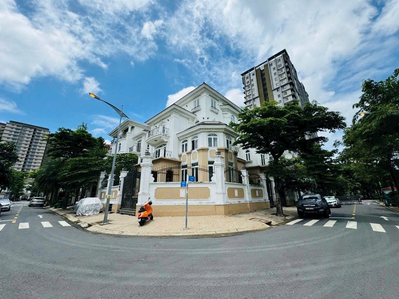 Cần bán Biệt thự Phường Tân Phú, Quận 7, Diện tích 220m², Giá 60 Tỷ