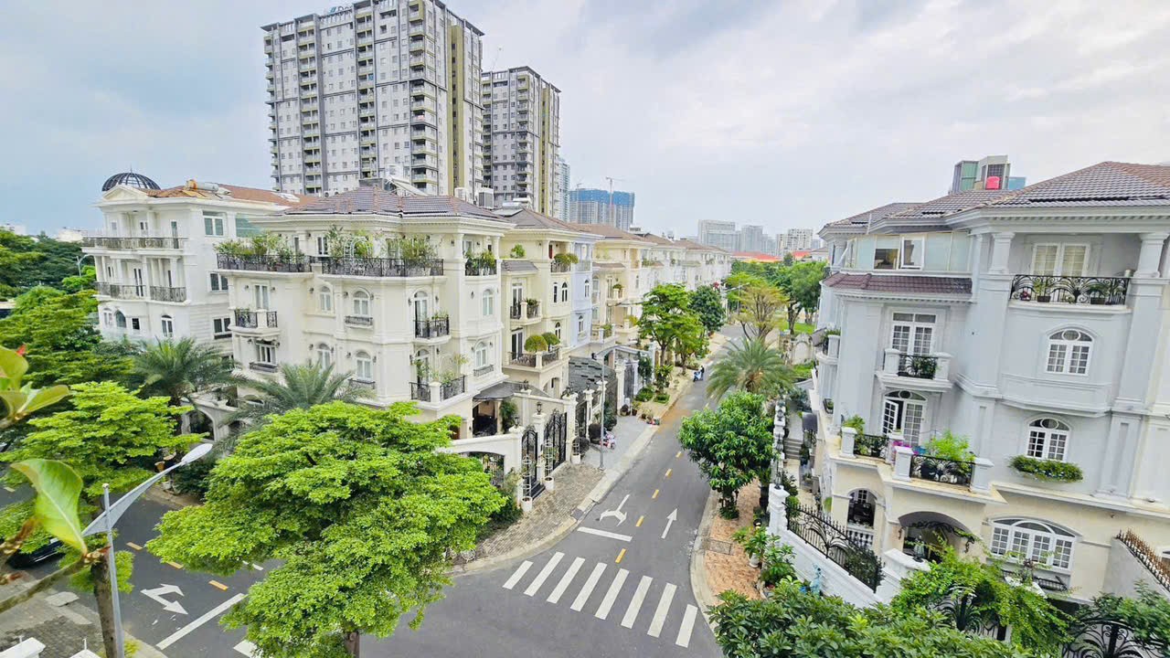 Cần bán Biệt thự Phường Tân Phú, Quận 7, Diện tích 220m², Giá 60 Tỷ 4