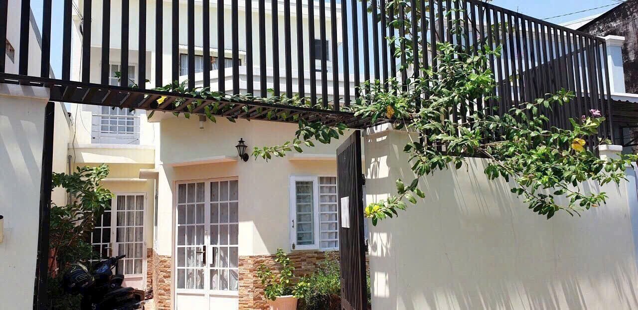 Cần bán Nhà mặt tiền Phường Phước Long B, Quận 9, Diện tích 101m², Giá 6.9 Tỷ 2