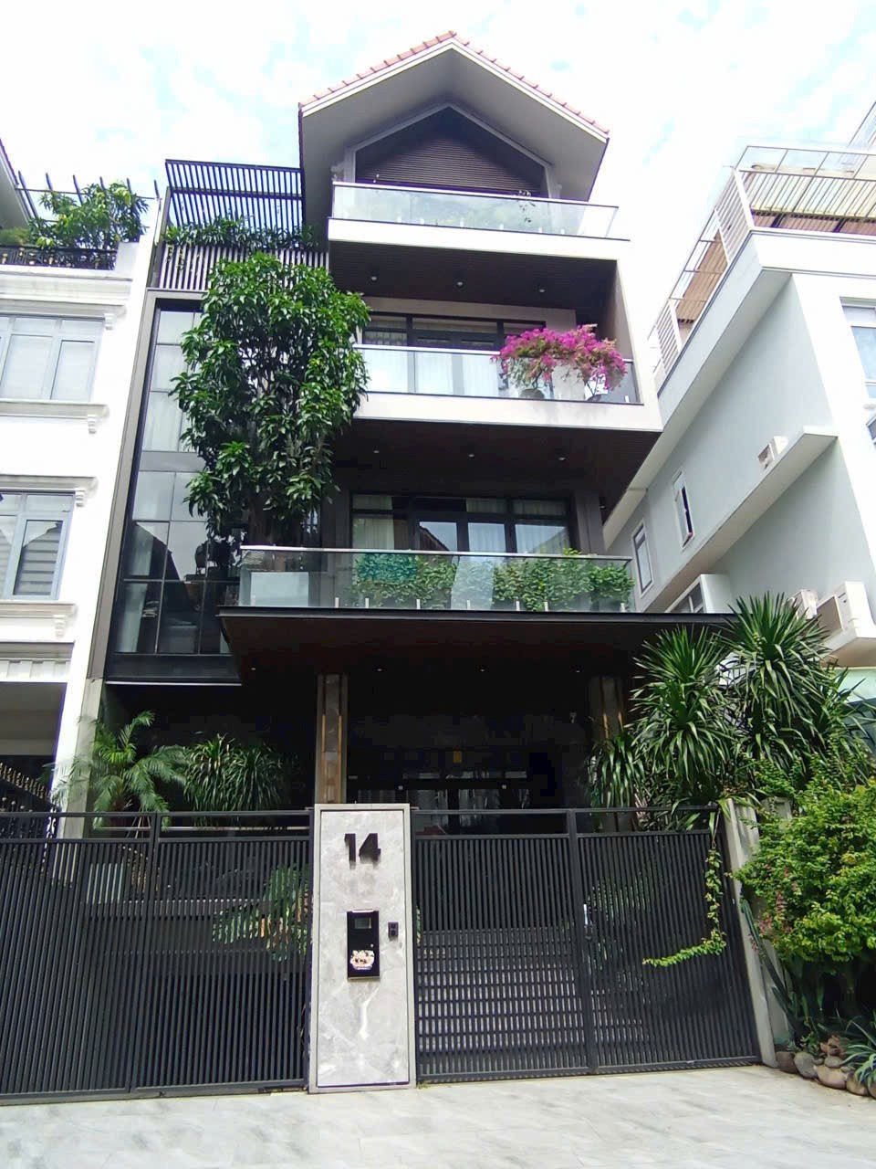 Cần bán Biệt thự Quận 7, Hồ Chí Minh, Diện tích 200m², Giá 060 Tỷ 8