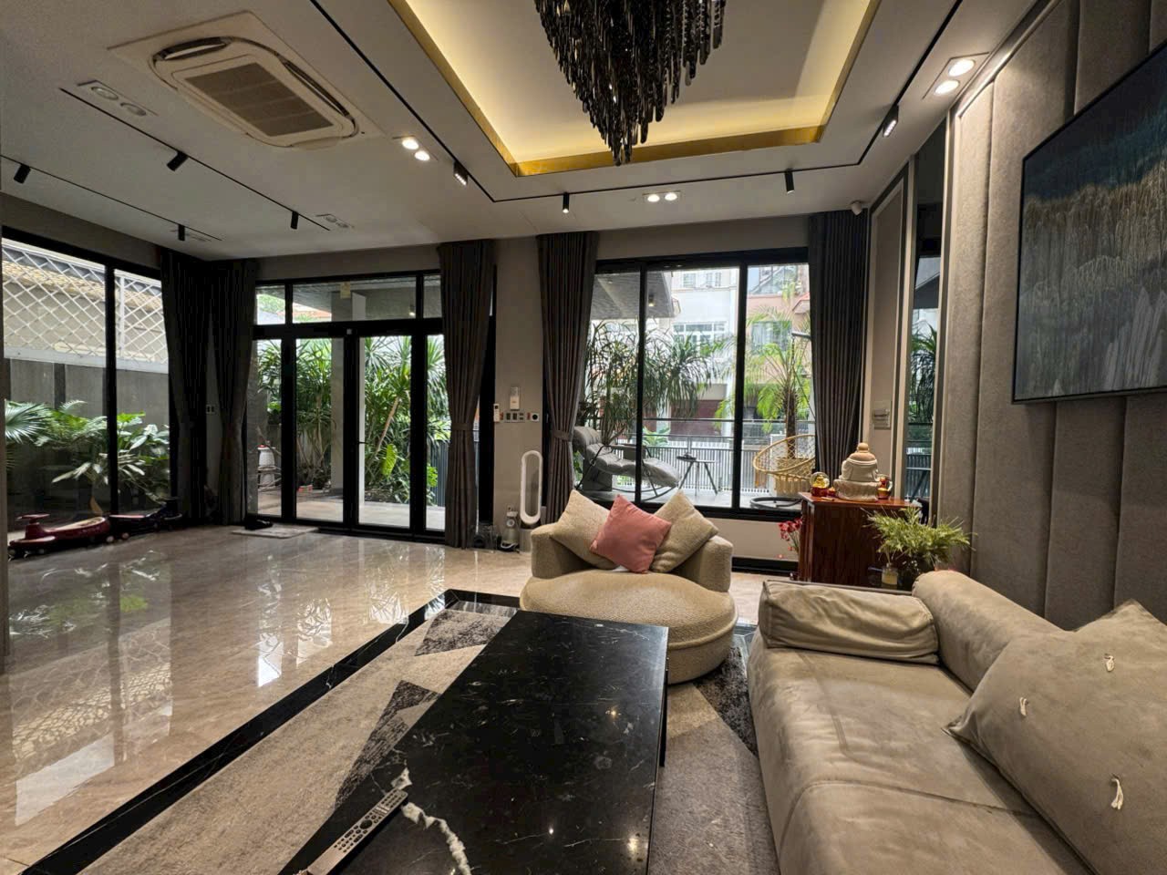 Cần bán Biệt thự Quận 7, Hồ Chí Minh, Diện tích 200m², Giá 060 Tỷ 5