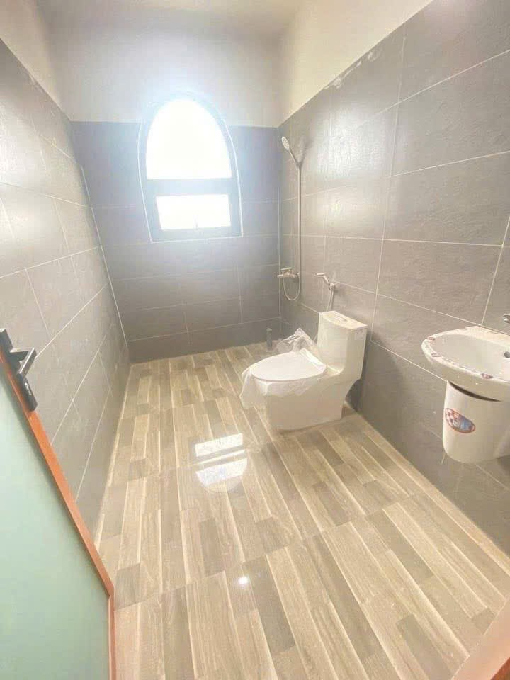 Cần bán Nhà mặt tiền Phường Phú Hữu, Quận 9, Diện tích 1000m², Giá 69.9 Tỷ 2