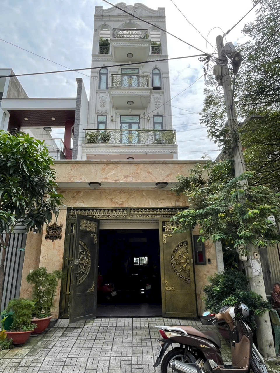 SIÊU PHẨM NHÀ 1 LỬNG 4 LẦU (5x28) – CÓ THANG MÁY – GIÁ CHỈ 11 TỶ!