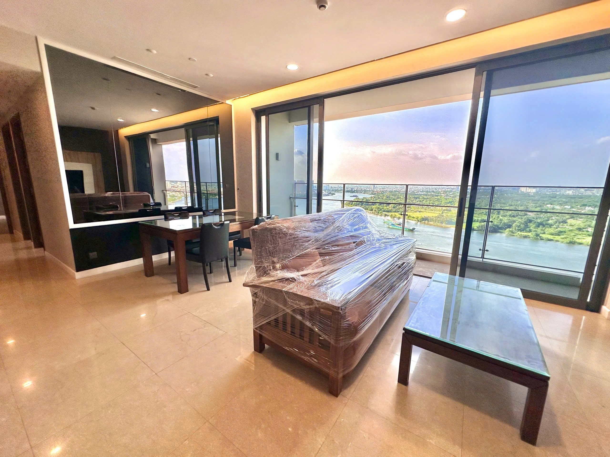 Cho thuê Căn hộ chung cư Quận 2, Hồ Chí Minh, Diện tích 159m², Giá Thương lượng 4