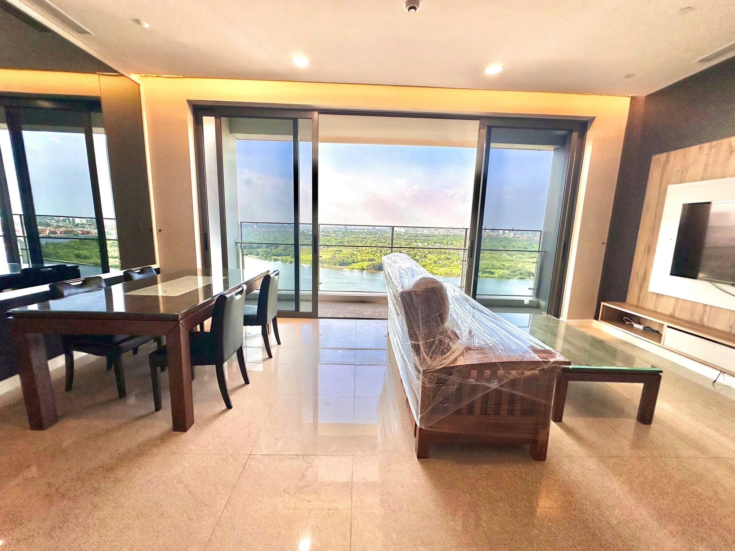 Cho thuê Căn hộ chung cư Quận 2, Hồ Chí Minh, Diện tích 159m², Giá Thương lượng 3