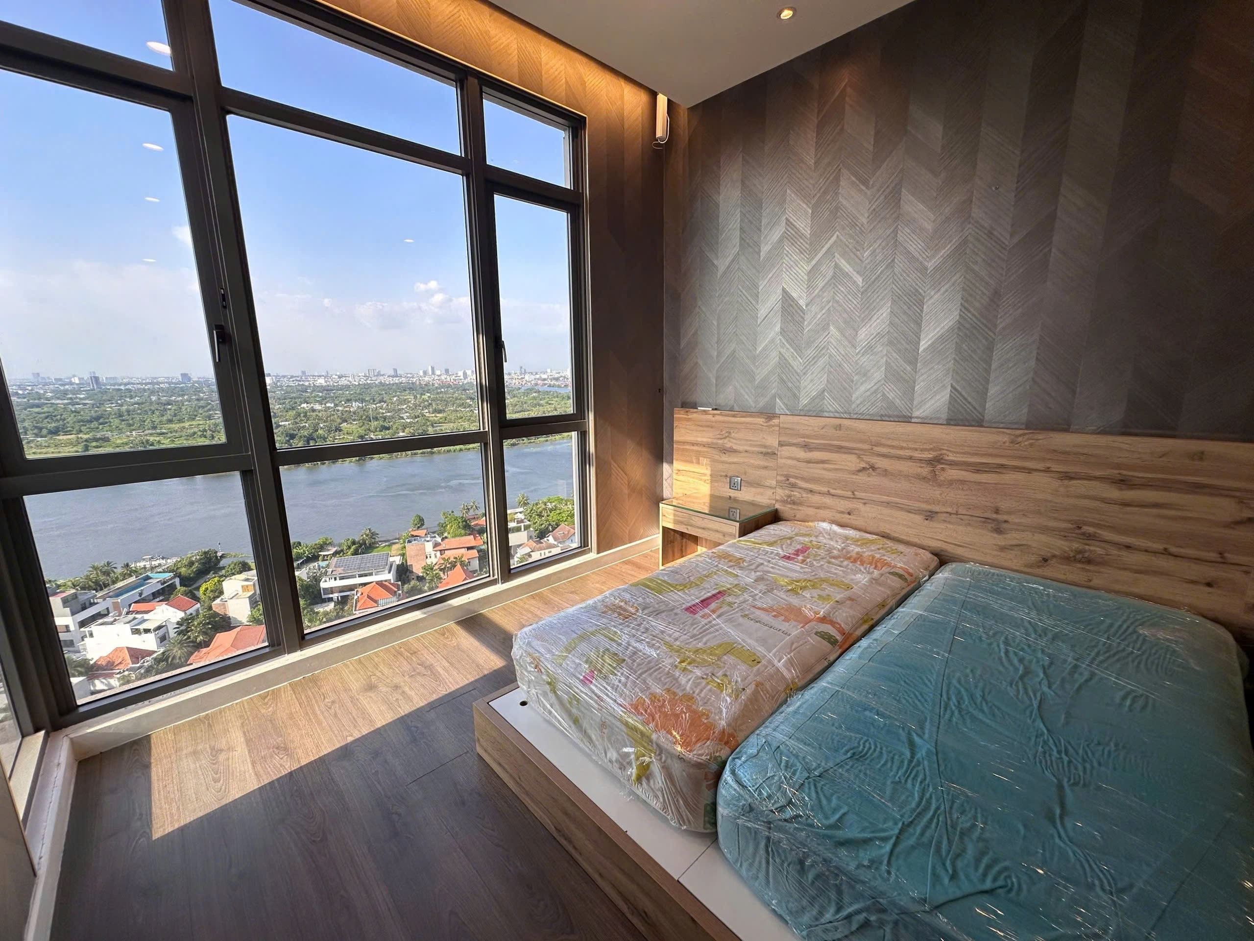 Cho thuê Căn hộ chung cư Quận 2, Hồ Chí Minh, Diện tích 159m², Giá Thương lượng 2