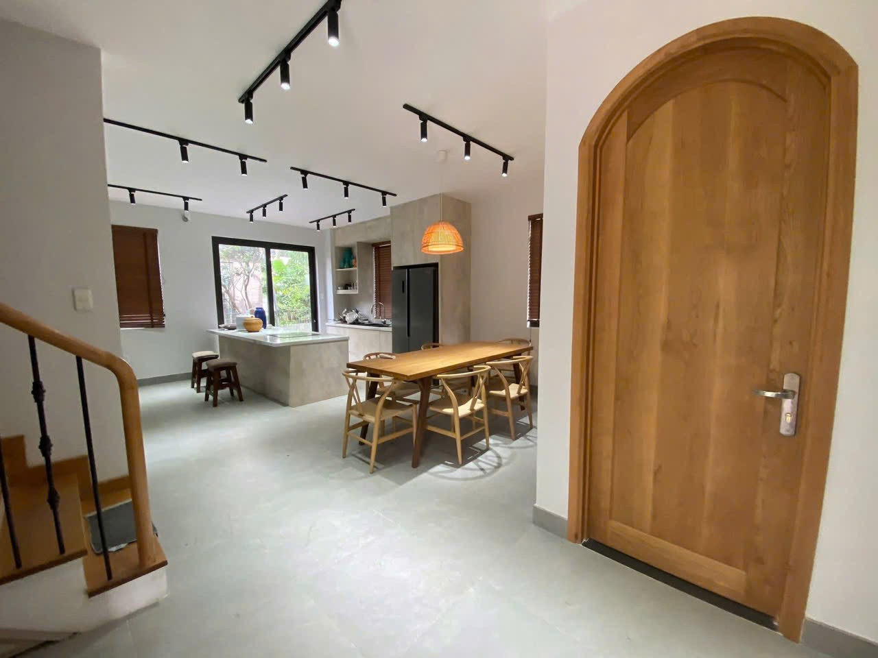 Cho thuê Biệt thự Phường Phú Hữu, Quận 9, Diện tích 195m², Giá 38 Triệu/tháng 8