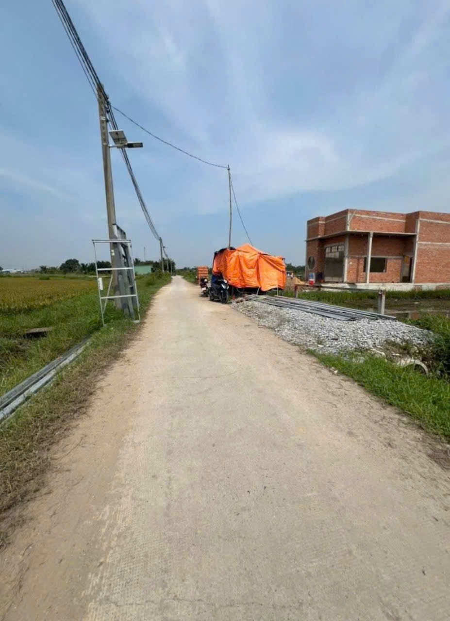 Bán đất nền thổ cư , đường beton xã Đức Lập Hạ dt 160m2 giá 1,1 tỷ 2