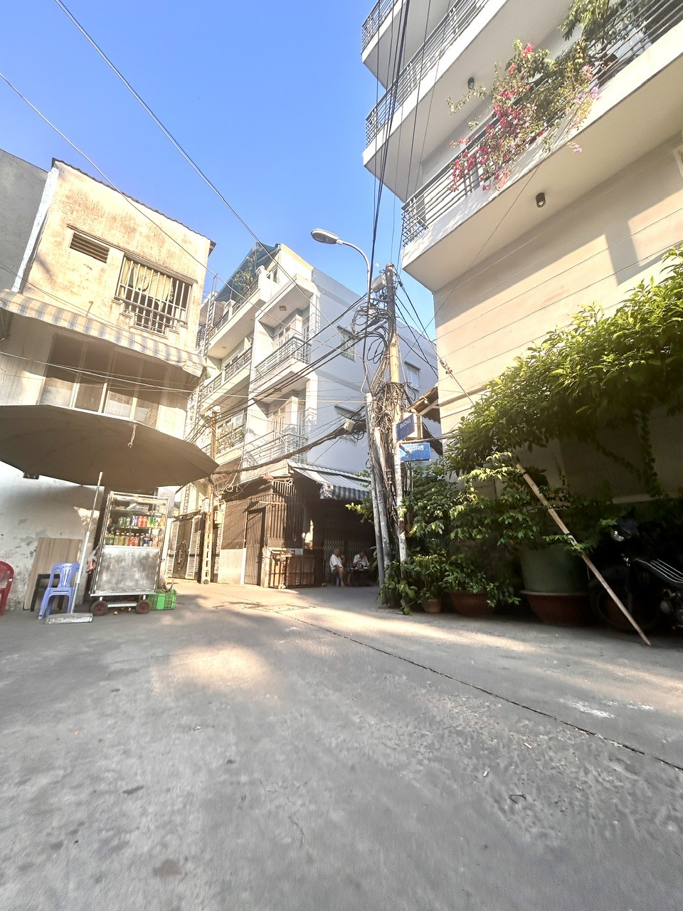 NHÀ 3MT ĐƯỜNG SỐ- CHỈ 9.2T - XE HƠI VI VU- THÔNG RA TÂN VĨNH- KHÁNH HỘI- HOÀNG DIỆU- NGUYỄN TẤT 4