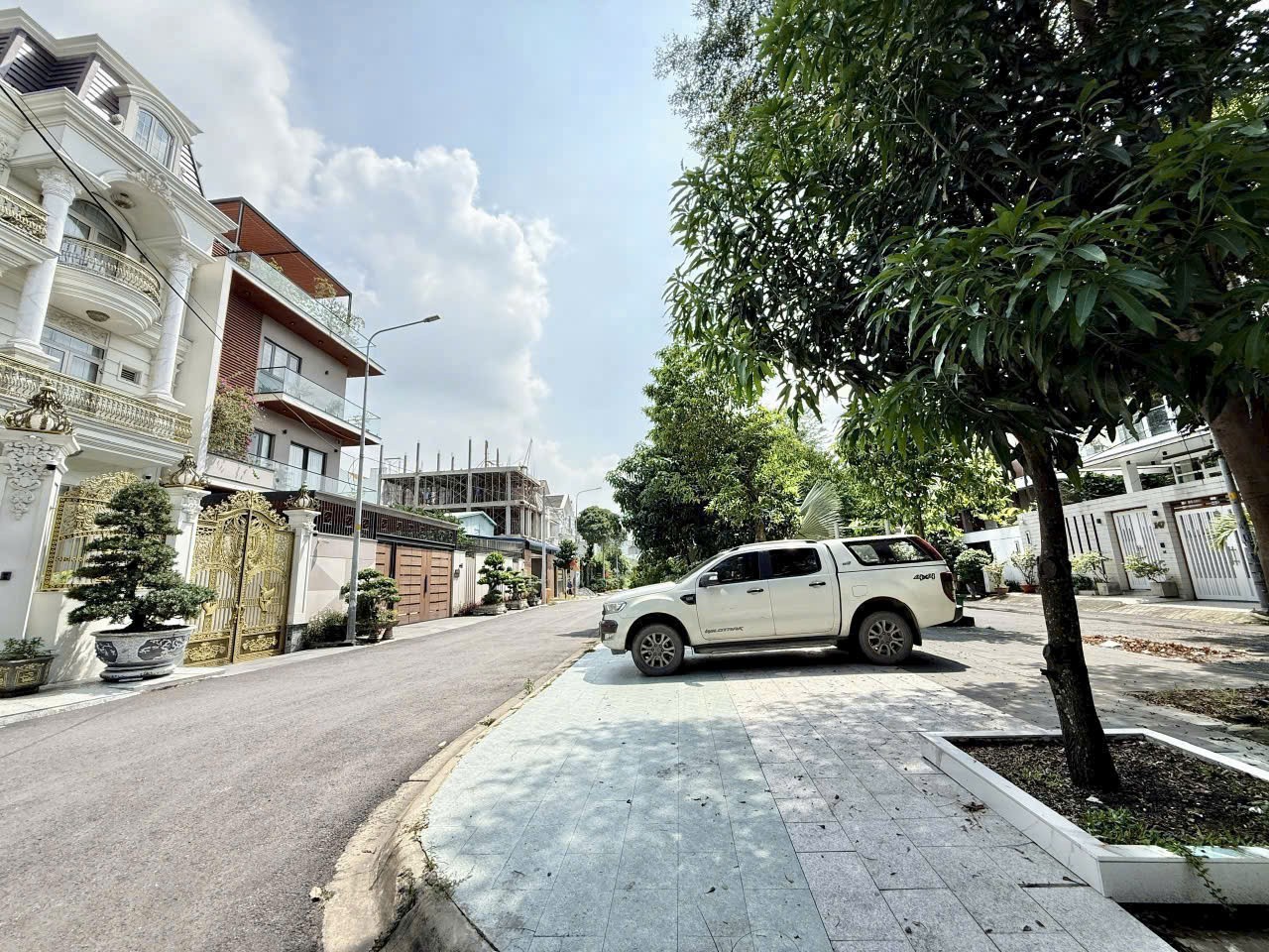 Bán 8 căn Biệt thự (10m-20m) Thuộc Khu Phú Nhuận, đường Lê Thị Riêng, Thới An, Q12. 5