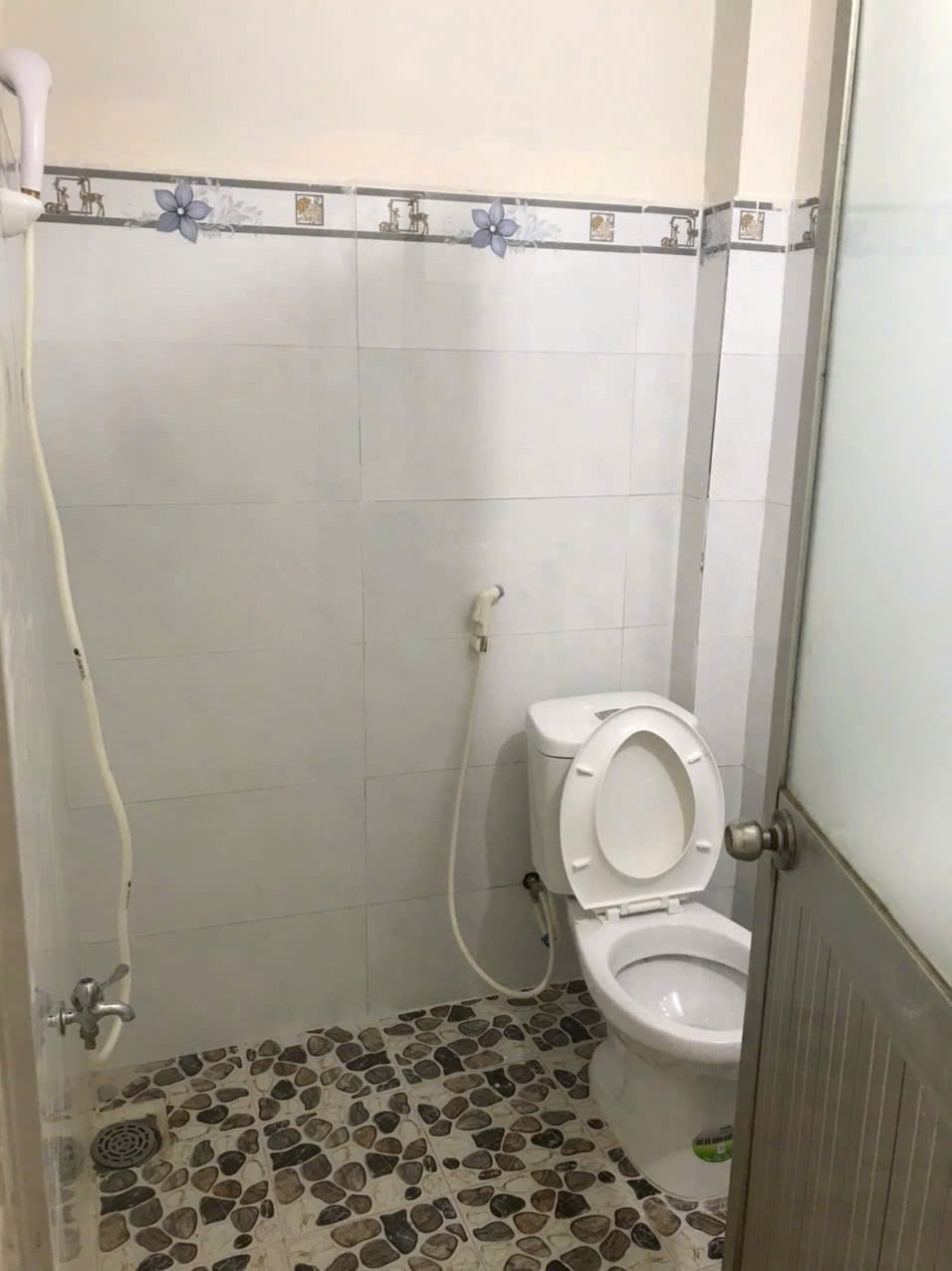 Bán nhà hẻm ấp 5 , xã Đức Hòa Đông dt 78m2 , 2pn, 2wc giá 1,5 tỷ 9