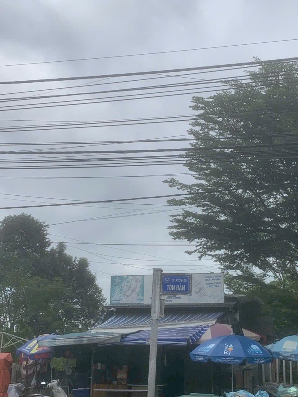 LÔ ĐẤT ĐẸP 100m²  MẶT  TIỀN ĐƯỜNG TÔN ĐẢN GẦN CHỢ HÒA PHÁT