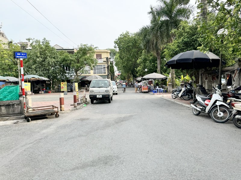 Chính chủ cần bán 218,8m2 đất mặt ngõ 247B Nguyễn Văn Linh, Việt Hưng - Cách Hồ Phúc Đồng 30m 4