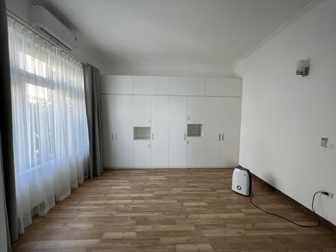 BÁN NHÀ NGÕ 12 PHỐ ĐẶNG THAI MAI, TÂY HỒ, Ô TÔ, DT 255.5M2* 5 TẦNG* MT 15M* GIÁ 56TỶ 26