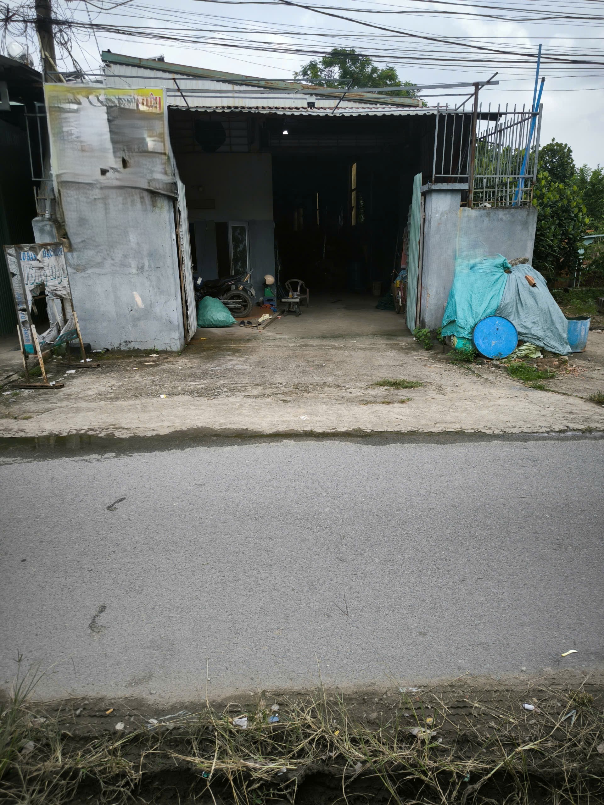 Bán nhà kho 1/ Tỉnh lộ 15, xã Tân Thạnh Đông dt 210m2 full thổ giá 4,1 tỷ 7