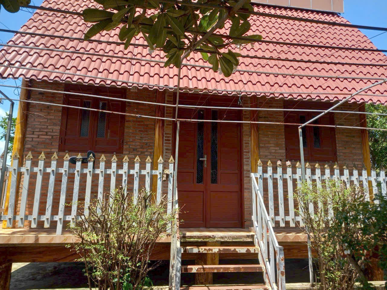 Đất lúa 1000m2 có sẵn nhà vườn mt xe hơi xã Tân Lân giá đầu tư 2 tỏi 5 4