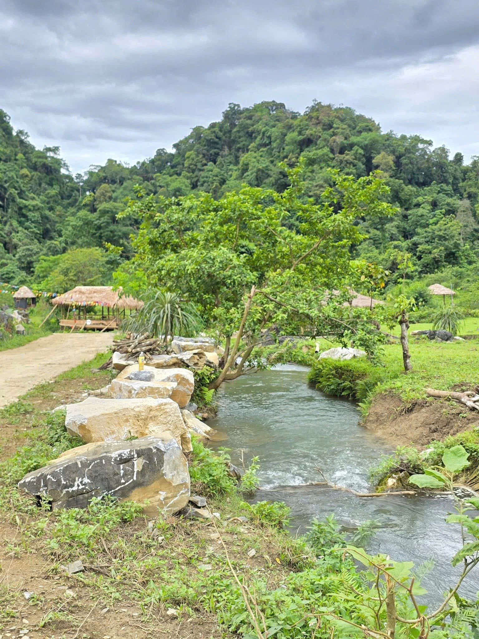 Cần bán Đất Xã Quyết Chiến, Tân Lạc, Diện tích 1200m², Giá 950 Triệu