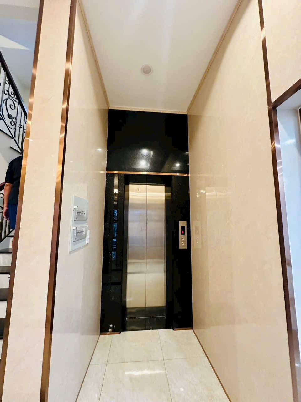 Cho thuê Biệt thự Quận 7, Hồ Chí Minh, Diện tích 329m², Giá 0100 Triệu/tháng 4
