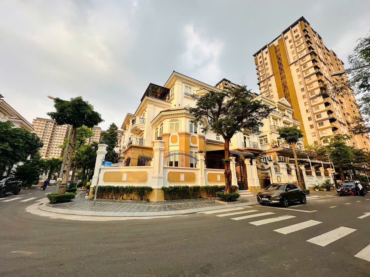 Cho thuê Biệt thự Quận 7, Hồ Chí Minh, Diện tích 329m², Giá 0100 Triệu/tháng 7