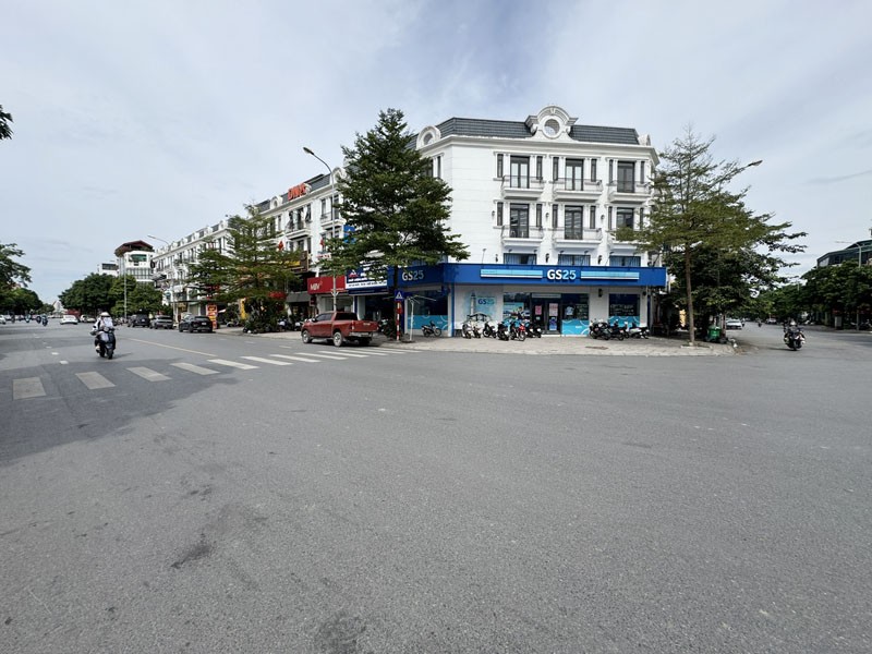 Shophouse Thành Trung Gia Lâm: 90m2, Sầm Uất Nhất Gia Lâm, Vị Trí Kinh Doanh Đỉnh Cao, Dòng Tiền Ổn 5