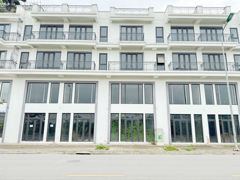 Bán 80m2 Shophouse Metropolitan - Nguyễn Mậu Tài. View Quảng Trường, Vị Trí Vàng!