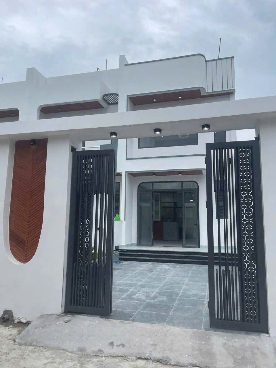 Nhà mới xây , đã hoàn công xã Mỹ Hạnh Nam, Đức Hòa dt 125m2 1 lửng , 3pn, 2wc giá 2,25 tỷ 3