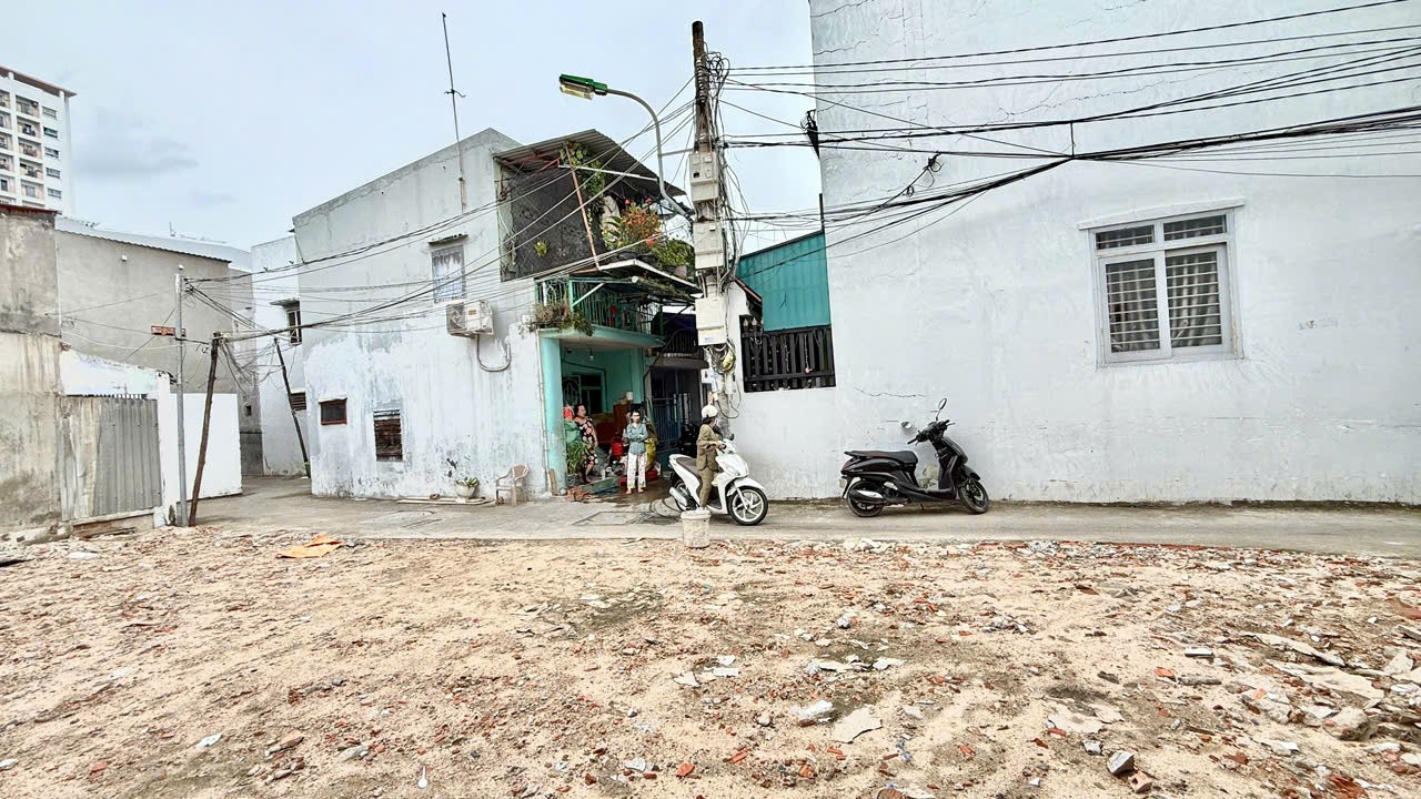 ĐẤT NGANG 6.5m HẺM PHÚ ĐỨC - VĨNH HOÀ - BẮC NHA TRANG 2