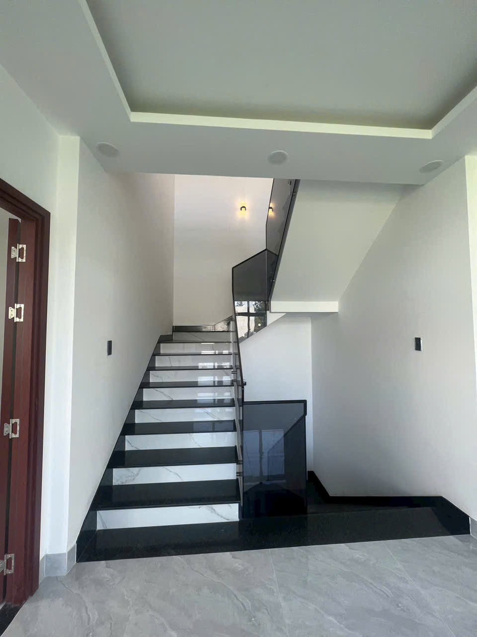 Cho thuê Biệt thự Quận 9, Hồ Chí Minh, Diện tích 220m², Giá 030 Triệu/tháng 4