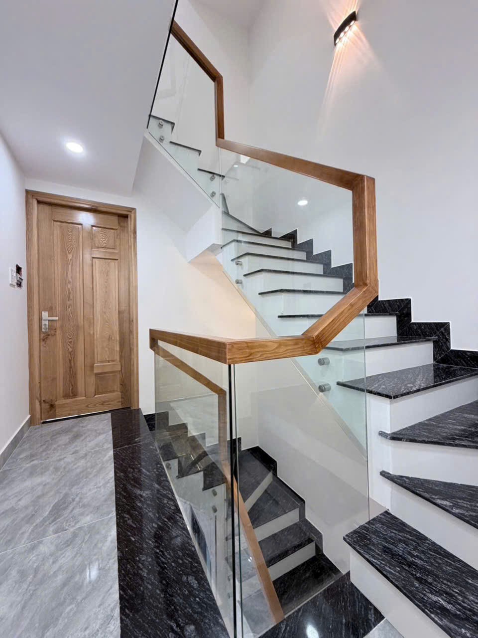 Nhà hẻm Nguyễn Hữu Tiến, p Tây Thạnh dt 46m2 2 lầu 4pn, 4wc giá 7,5 tỷ 8