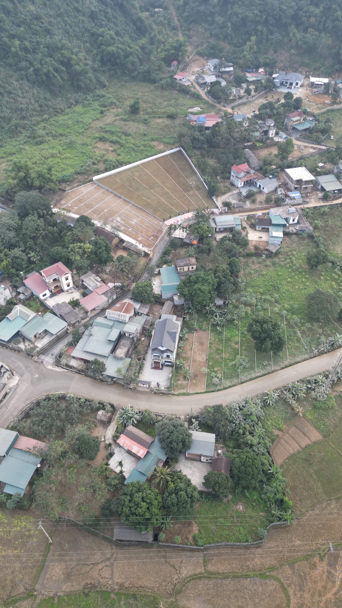 Cần bán Đất Xã Nhuận Trạch, Lương Sơn, Diện tích 400m², Giá 2 Tỷ