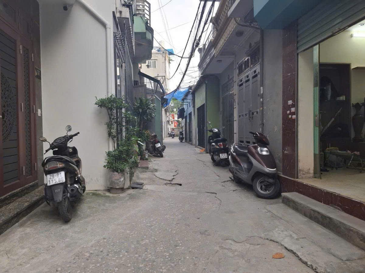 n Bán Nhà Ở, Nhà Cấp 4, Nhà Hẻm Đường Định Công, Phường Định Công, Diện Tích 30m², Giá Thương Lượng