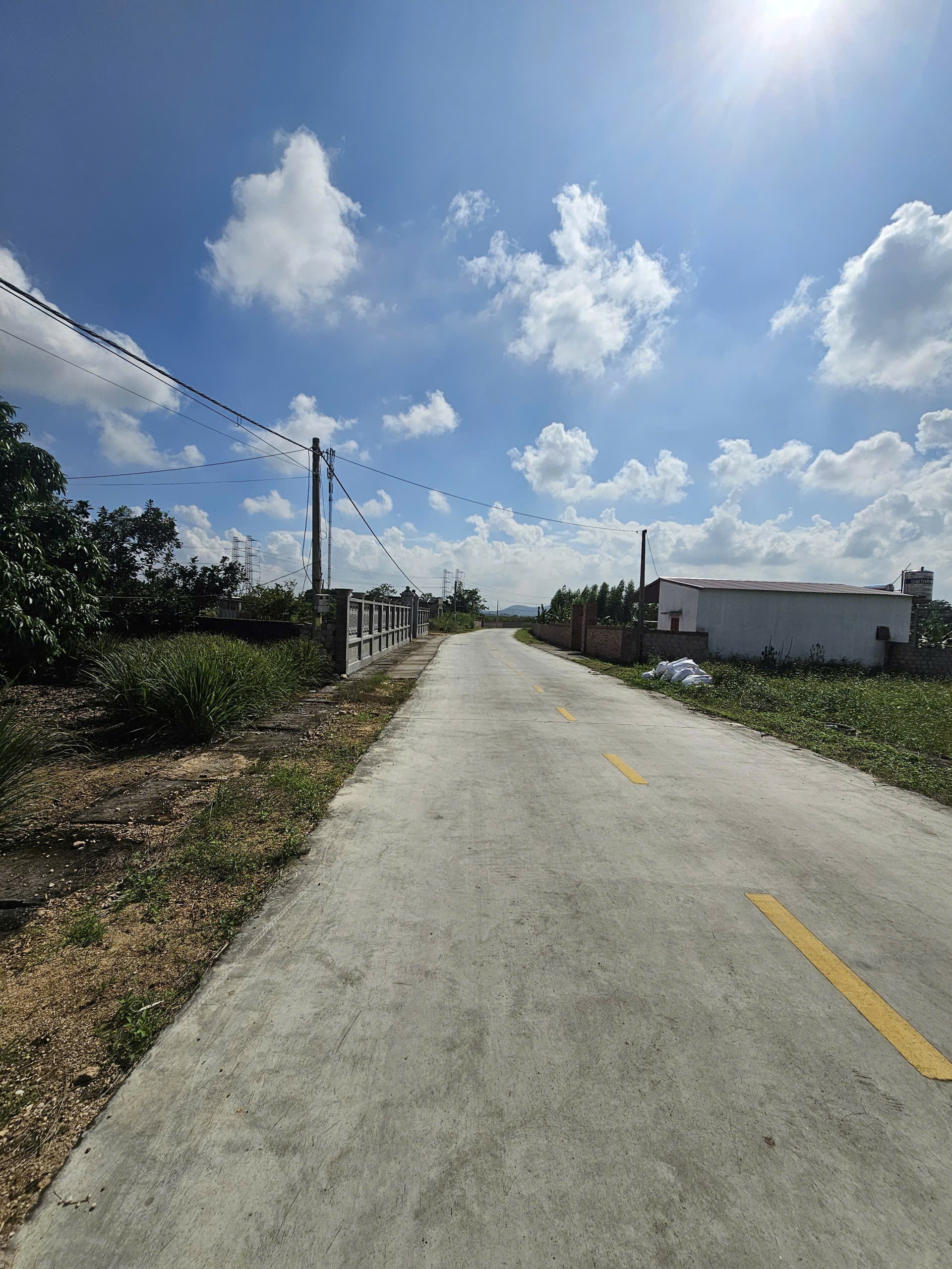 Cần bán Đất Xã Hoàng Tiến, Chí Linh, Diện tích 500m², Giá 32.5 Triệu/m²