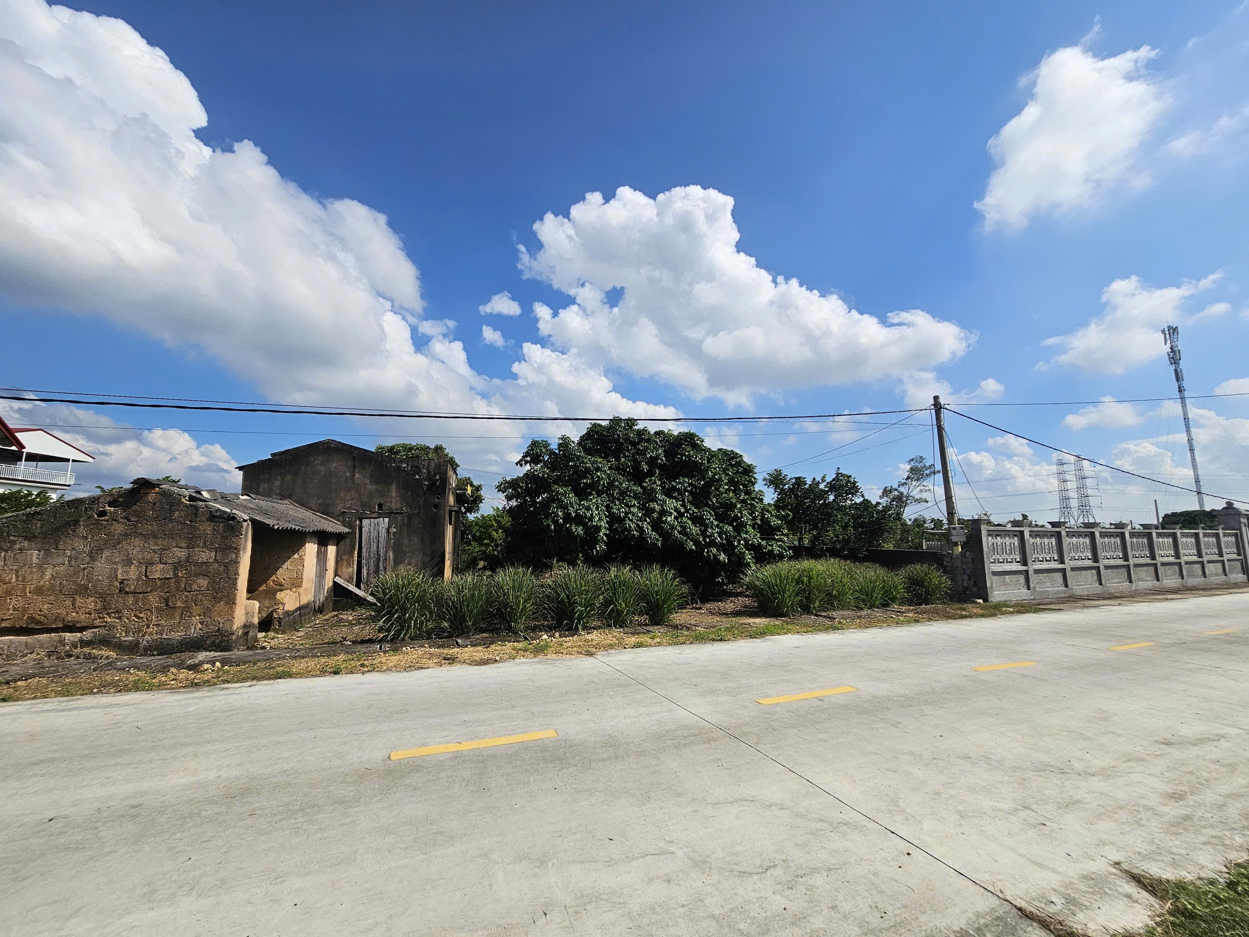 Cần bán Đất Xã Hoàng Tiến, Chí Linh, Diện tích 500m², Giá 32.5 Triệu/m² 2